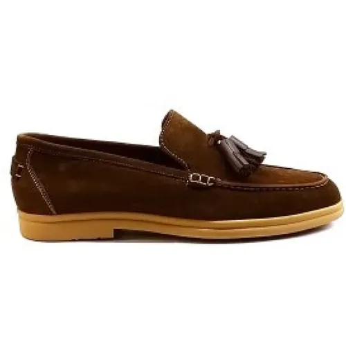 Comfortable Moccasin with Tassels , male, Sizes: 6 UK - Berwick - Modalova