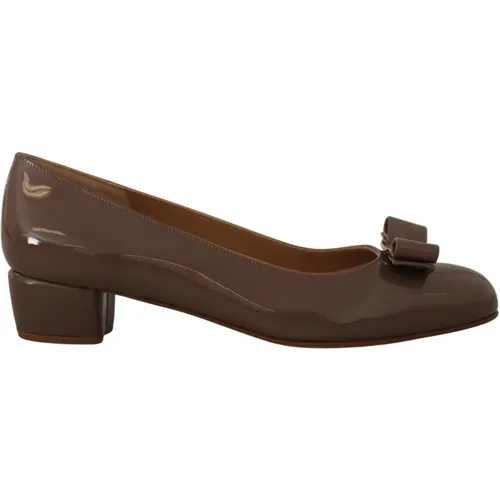 Caraway Vara Bow Pumps , female, Sizes: 2 UK, 5 UK - Salvatore Ferragamo - Modalova