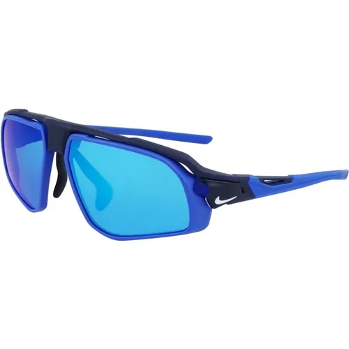 Sporty Sunglasses for Men , male, Sizes: 59 MM - Nike - Modalova