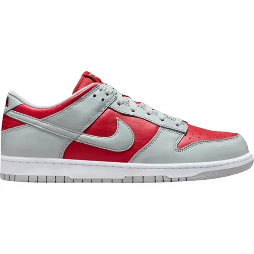 Limitierte Auflage Reverse Ultraman Sneakers , Herren, Größe: 48 1/2 EU - Nike - Modalova