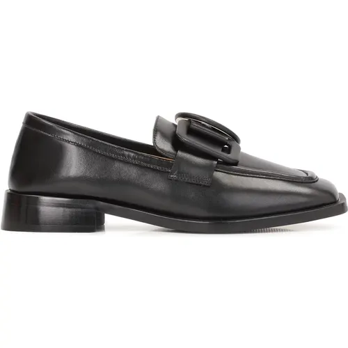 Schwarze Slip-On Flache Schuhe auf flacher Sohle - Kazar Studio - Modalova