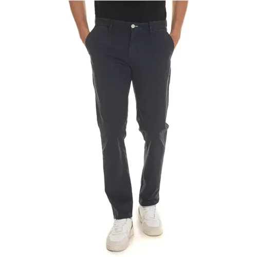 Stylish Trouser for Men , male, Sizes: W42, W38, W34, W36, W40, W33, W30, W31, W32 - Gant - Modalova