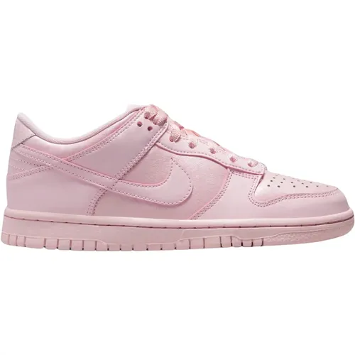 Rosa Dunk Low Limited Edition , Damen, Größe: 35 1/2 EU - Nike - Modalova