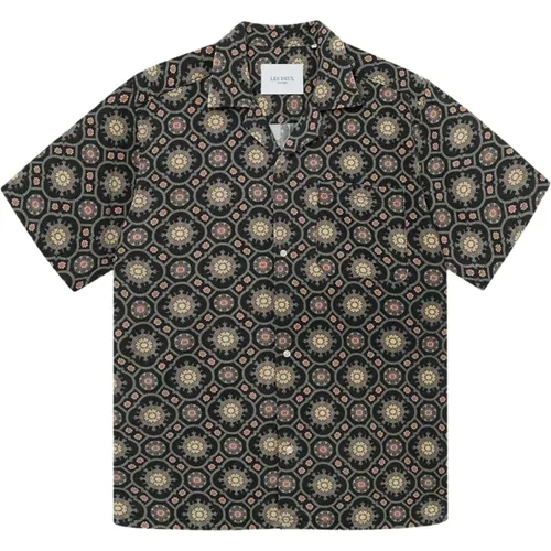 Black Tapestry Short Sleeve Shirt , male, Sizes: M, S - Les Deux - Modalova