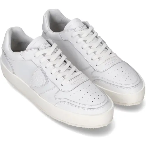 Weiße flache Schuhe Urban Sneaker Minimalistisches Design , Herren, Größe: 41 EU - Philippe Model - Modalova