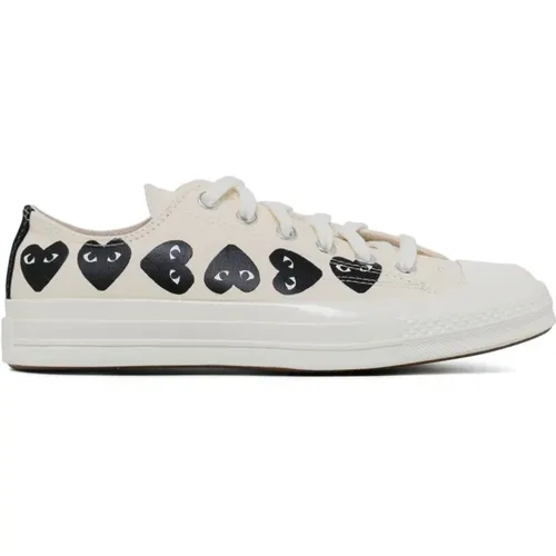 Iconic Heart Low Top Sneakers , female, Sizes: 5 1/2 UK, 10 UK, 4 UK, 5 UK, 8 UK, 6 UK, 7 UK, 8 1/2 UK, 9 UK - Comme des Garçons - Modalova