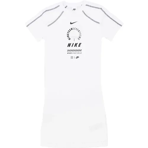 Weiße Sportbekleidung Slim Fit Kleid , Damen, Größe: M - Nike - Modalova