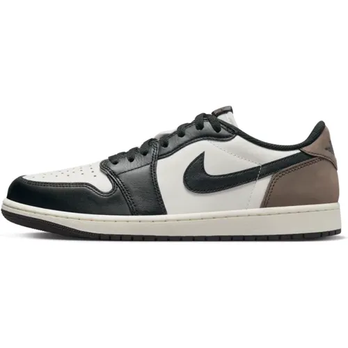 Niedrig geschnittener AJ1 High Mocha Sneaker , unisex, Größe: 40 EU - Nike - Modalova