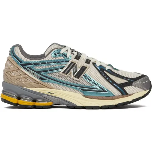 Metallic Teal Trainer with Stability Web , male, Sizes: 7 1/2 UK, 10 UK, 11 UK, 12 UK, 9 UK, 7 UK, 8 1/2 UK, 6 1/2 UK - New Balance - Modalova