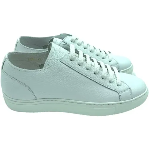 High-Quality Casual Sneakers for Men , male, Sizes: 7 1/2 UK - Doucal's - Modalova