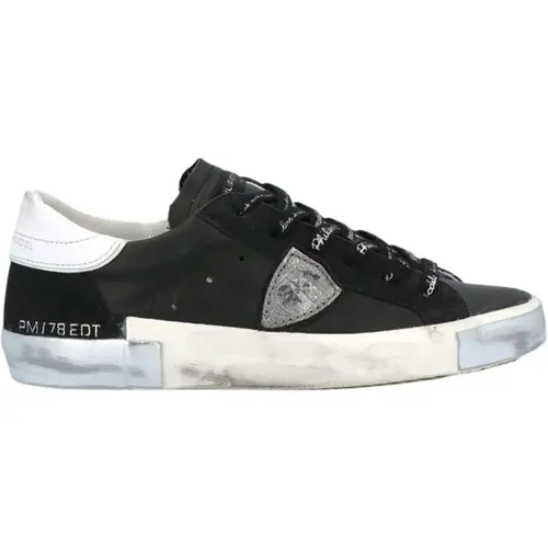 Low Top Sneakers with Modern Style , male, Sizes: 6 UK, 8 UK, 12 UK, 10 UK, 7 UK, 11 UK, 5 UK - Philippe Model - Modalova