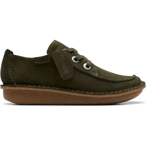 Bequemer Schnürschuh in Grün , Damen, Größe: 35 1/2 EU - Clarks - Modalova