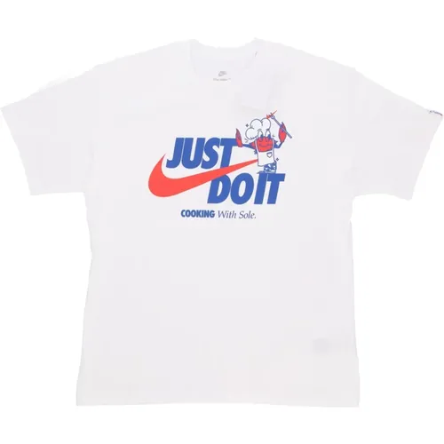 Sportswear T-Shirt with Silkscreen Print , male, Sizes: XL, S, L - Nike - Modalova