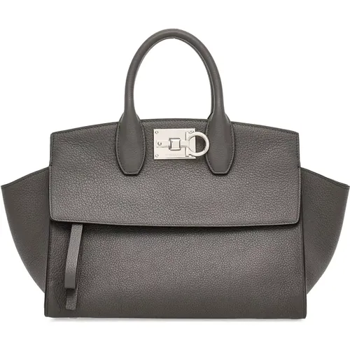 Studio Soft Grey Leather Bag , female, Sizes: ONE SIZE - Salvatore Ferragamo - Modalova