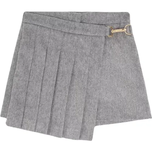 Graue Flanell Plissee Shorts Fendi - Fendi - Modalova