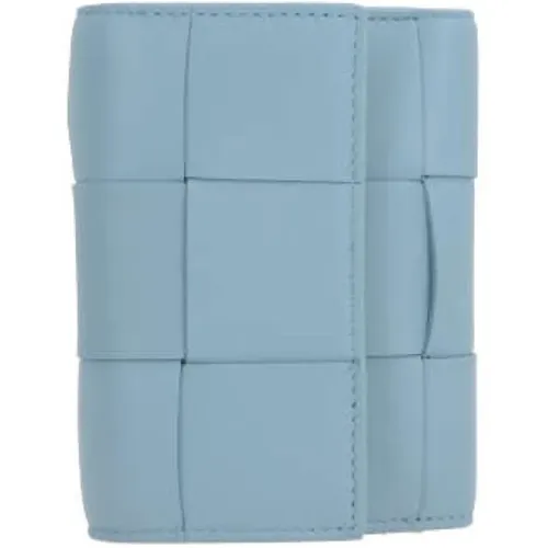 White Tri-Fold Wallet with Maxi Intrecciato Pattern , female, Sizes: ONE SIZE - Bottega Veneta - Modalova