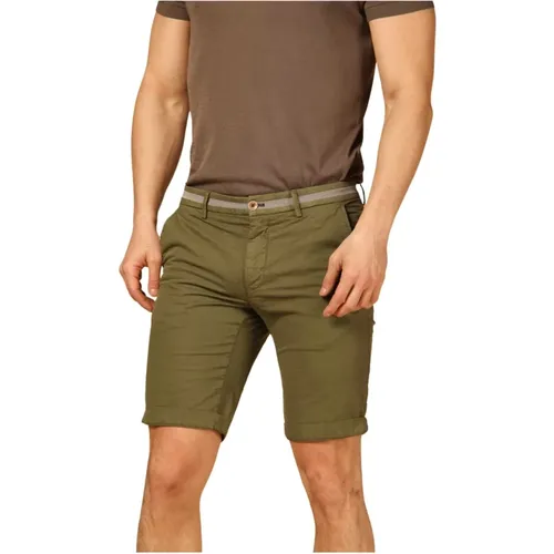 Slim Fit Grüne Chino Bermuda Shorts , Herren, Größe: XL - Mason's - Modalova