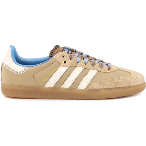Sneakers with Bicolor Laces , male, Sizes: 8 1/2 UK - Adidas - Modalova