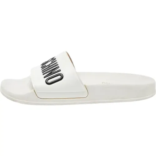 Pre-owned Rubber flats , female, Sizes: 4 UK - Moschino Pre-Owned - Modalova