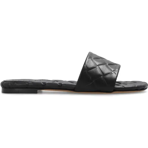 Amy leather slides , female, Sizes: 2 1/2 UK, 4 UK, 7 UK, 8 UK, 6 UK, 2 UK, 3 1/2 UK, 5 UK, 3 UK - Bottega Veneta - Modalova