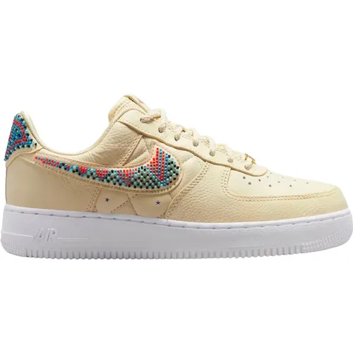 The Bella Limited Edition Sneakers - Nike - Modalova