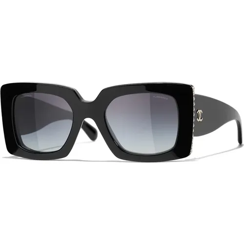 Square Sunglasses in Black with Gradient Lenses , female, Sizes: 52 MM - Chanel - Modalova