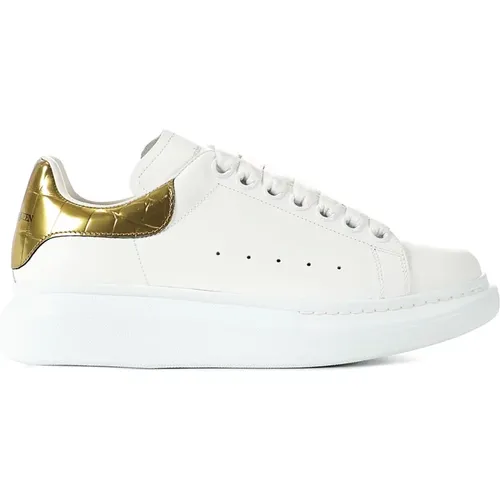 Oversize Sneakers mit Luxuriösem Gold-Krokodil-Print , Damen, Größe: 39 EU - alexander mcqueen - Modalova