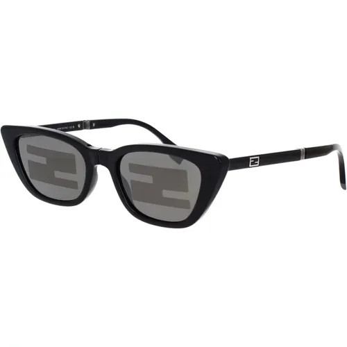 Glamorous Cat-Eye Sunglasses with Minimalist Frame , female, Sizes: 53 MM - Fendi - Modalova