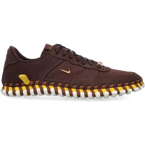 Gold Earth Sneakers , female, Sizes: 5 1/2 UK - Nike - Modalova