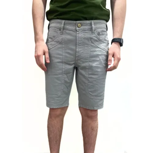 Slim Bermuda Shorts with Patches , male, Sizes: W32, W36, W38, W31, W34, W35, W33 - Jeckerson - Modalova