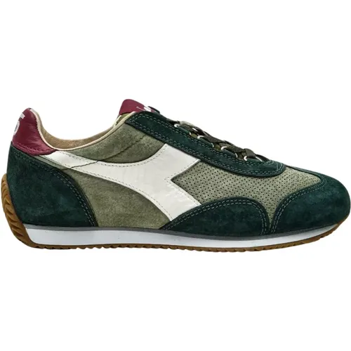 Equipe Suede SW , male, Sizes: 5 UK, 11 UK, 6 1/2 UK, 8 1/2 UK, 6 UK, 10 1/2 UK, 8 UK, 7 UK - Diadora - Modalova