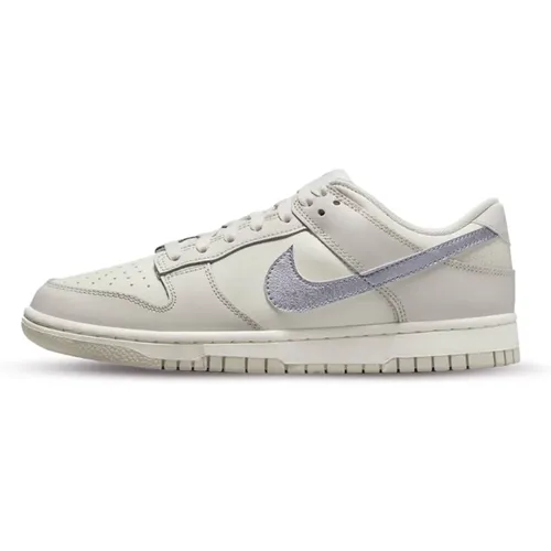 Purple Oxygen Low Top Sneakers , female, Sizes: 10 UK, 5 1/2 UK, 2 1/2 UK, 11 UK, 3 UK, 5 UK, 6 UK, 7 1/2 UK, 11 1/2 UK, 8 UK, 3 1/2 UK, 9 UK, 4 1/2 U - Nike - Modalova