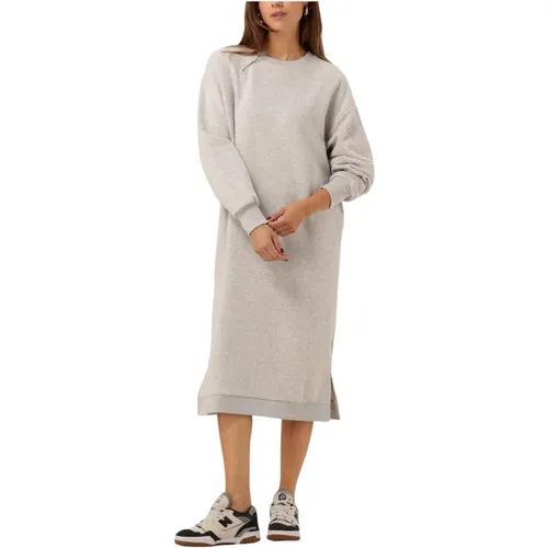 Chices Gestricktes Midi Sweat Kleid - ALIX The Label - Modalova