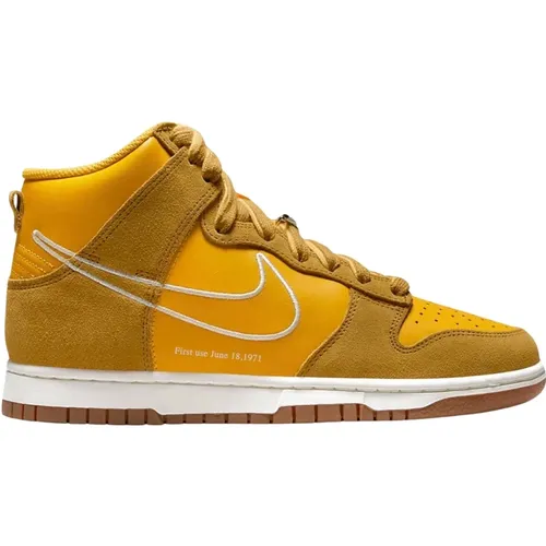 University Gold High Top Sneakers , Herren, Größe: 44 EU - Nike - Modalova