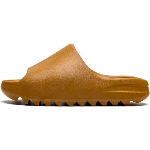 Summer Sliders in Ochre , male, Sizes: 14 1/2 UK, 12 UK, 5 UK, 9 UK, 4 UK, 8 UK, 6 1/2 UK, 13 UK, 10 1/2 UK, 3 UK - Yeezy - Modalova