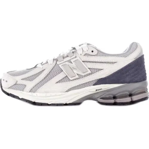 Male, Sizes: 9 UK, 8 UK, 3 UK, 7 1/2 UK - New Balance - Modalova