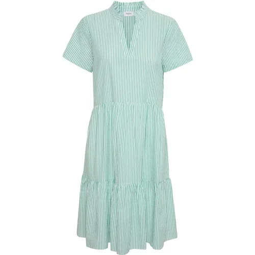 Deep Mint Dress with Ruffle Detail , female, Sizes: XS - Saint Tropez - Modalova