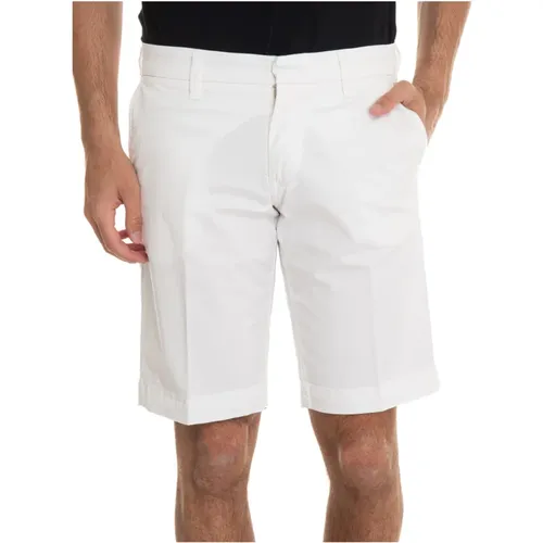Stretch Cotton Bermuda Shorts mit amerikanischer Tasche , Herren, Größe: W33 - Fay - Modalova