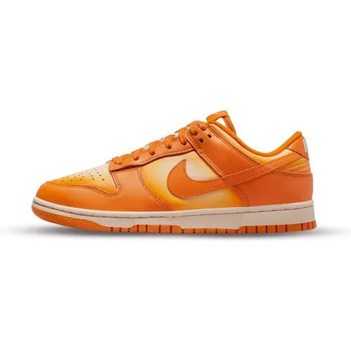 Magma Dunk Sneakers , Herren, Größe: 38 1/2 EU - Nike - Modalova