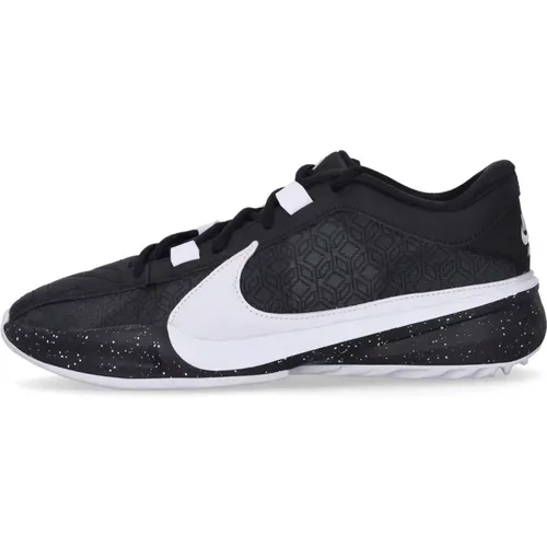 Zoom Freak 5 Basketball Shoe /White , male, Sizes: 10 UK, 13 UK, 5 UK, 8 UK, 8 1/2 UK, 11 UK, 7 UK, 9 UK, 12 UK, 6 UK, 10 1/2 UK - Nike - Modalova