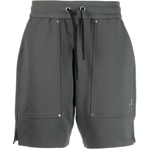 Gifford shorts , male, Sizes: L - Moose Knuckles - Modalova