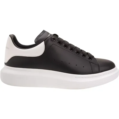 Oversized Sneakers , male, Sizes: 10 1/2 UK, 11 UK, 5 1/2 UK, 7 UK, 9 UK, 6 1/2 UK, 6 UK, 8 UK, 8 1/2 UK, 12 UK, 7 1/2 UK, 11 1/2 UK, 10 UK, 5 UK, 13 - alexander mcqueen - Modalova