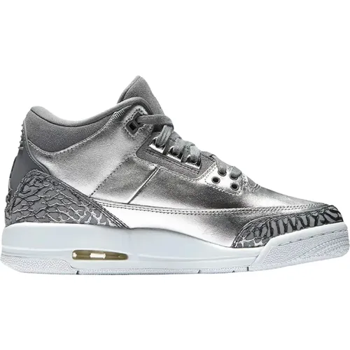 Retro Metallic Silver Collection , female, Sizes: 3 1/2 UK, 2 1/2 UK, 3 UK, 7 UK, 4 1/2 UK - Nike - Modalova