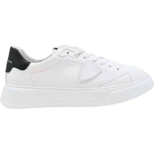 Temple Low Sneakers in /Black , male, Sizes: 7 UK, 8 UK, 12 UK - Philippe Model - Modalova