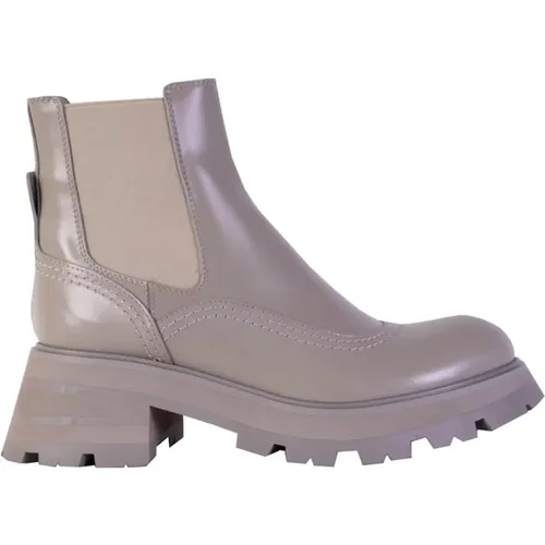 Authentic Chelsea Boots in Brushed Leather , female, Sizes: 5 UK - alexander mcqueen - Modalova