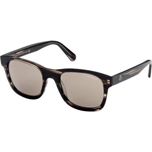 Sunglasses Ml0192 , male, Sizes: 53 MM - Moncler - Modalova