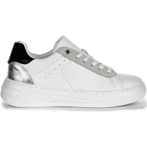 Silver Women's Trainers Stylish Design , female, Sizes: 6 UK, 7 UK, 5 UK, 4 UK - Geox - Modalova