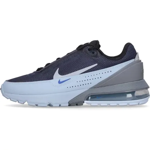 Thunder Blue Low Shoe with Air Max , male, Sizes: 11 UK, 12 UK, 6 UK, 8 UK, 10 1/2 UK, 10 UK - Nike - Modalova