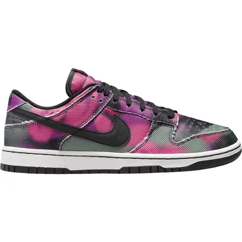 Limitierte Auflage Graffiti Pink Sneakers , Herren, Größe: 48 1/2 EU - Nike - Modalova