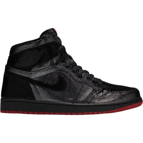 Limited Edition Air Jordan 1 Retro High SP Gina , male, Sizes: 10 1/2 UK, 10 UK, 8 1/2 UK, 11 UK, 4 1/2 UK, 2 UK, 2 1/2 UK, 7 UK, 13 1/2 UK, 8 UK, 3 1 - Nike - Modalova